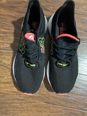 New Balance Fresh Foam Roav Knit Black Tahitian pink Womens size 10